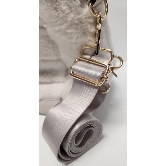 Cynthia Rowley Duffle Ivory Cream Fur Adjustable Removable Crossbody Strap - Picture 7 of 14